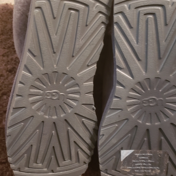 Boots - Picture 3 of 7